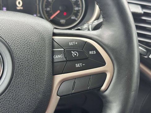 Used 2014 Jeep Cherokee Latitude w/ Comfort/Convenience Group AWD/4WD image 29