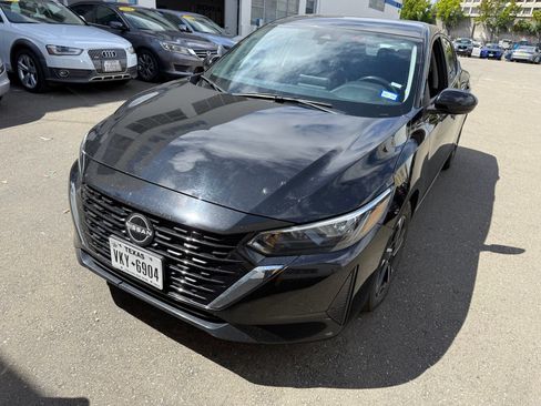 Used 2024 Nissan Sentra SV FWD image 1