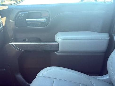 Used 2022 Chevrolet Silverado 1500 LTZ w/ Technology Package AWD/4WD image 23