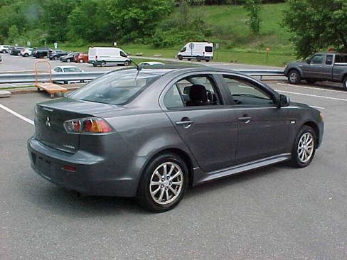 Used 2010 Mitsubishi Lancer ES FWD image 5