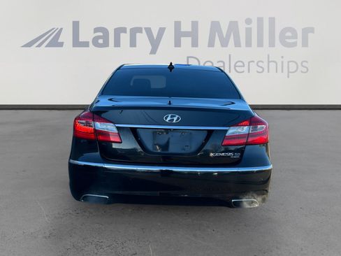Used 2013 Hyundai Genesis 5.0 R-Spec image 5