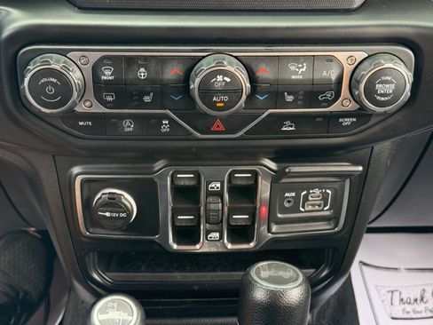 Used 2022 Jeep Wrangler Unlimited Sport AWD/4WD image 16