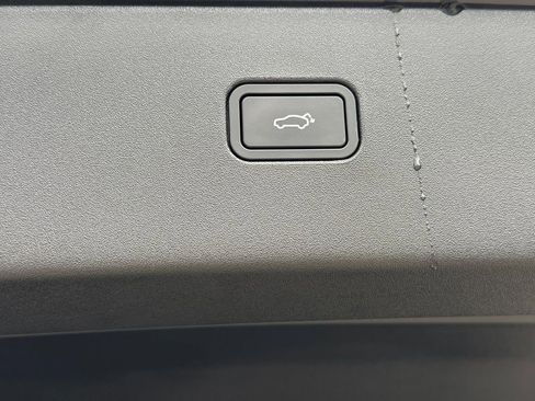 Certified 2025 Volvo EX30 Plus AWD/4WD image 6