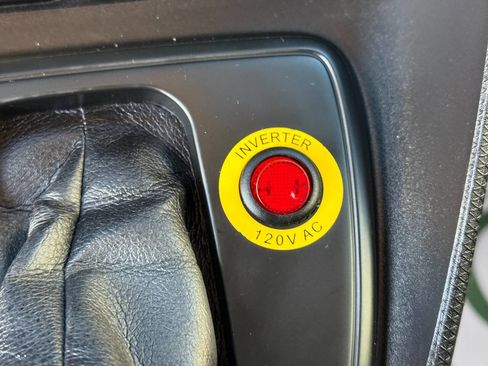 Used 2020 Ford Transit Connect XL image 25