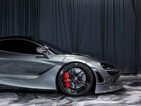 Used 2018 McLaren 720S Luxury RWD image 4