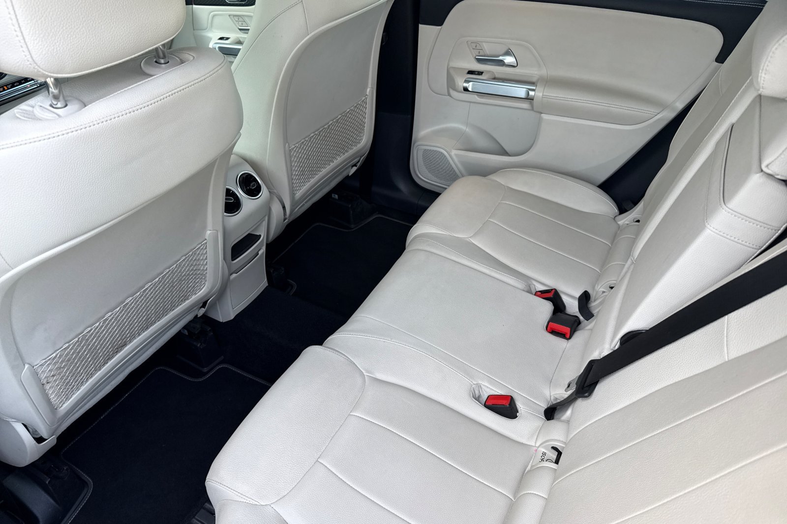Used 2024 Mercedes-Benz GLB 250 image 15