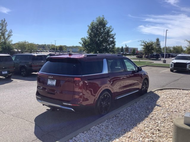 Used 2022 Kia Carnival SX Prestige FWD image 5
