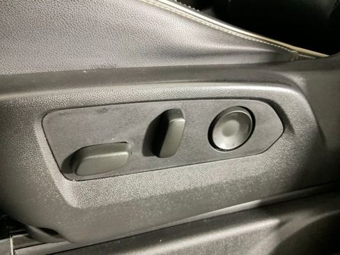 Used 2021 GMC Yukon SLT image 29