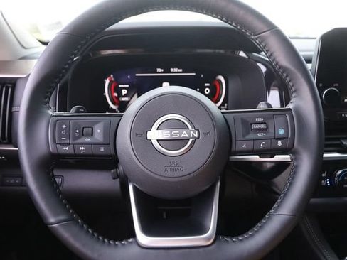 Certified 2025 Nissan Pathfinder Platinum w/ Cargo Package AWD/4WD image 13