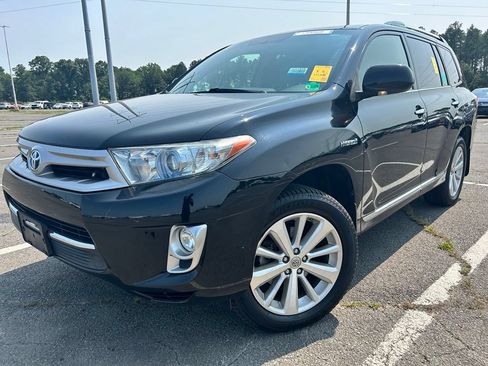 Used 2012 Toyota Highlander Limited AWD/4WD image 2