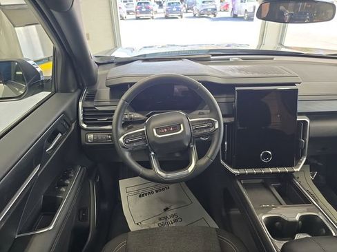 Used 2025 GMC Acadia Elevation image 12