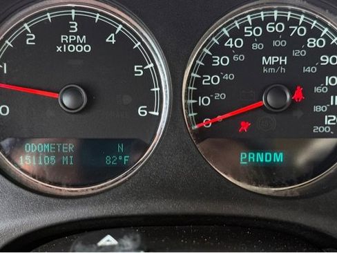 Used 2013 Chevrolet Suburban LTZ RWD image 12