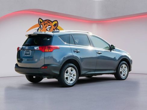 Used 2014 Toyota RAV4 LE AWD/4WD image 5