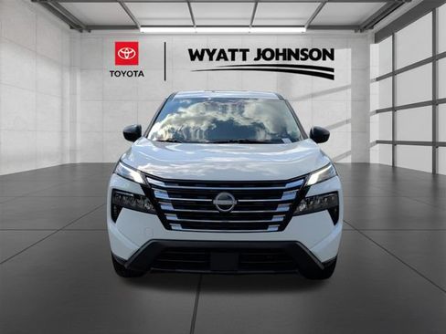 Used 2025 Nissan Rogue S AWD/4WD image 8