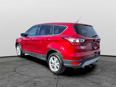 Used 2017 Ford Escape SE image 5