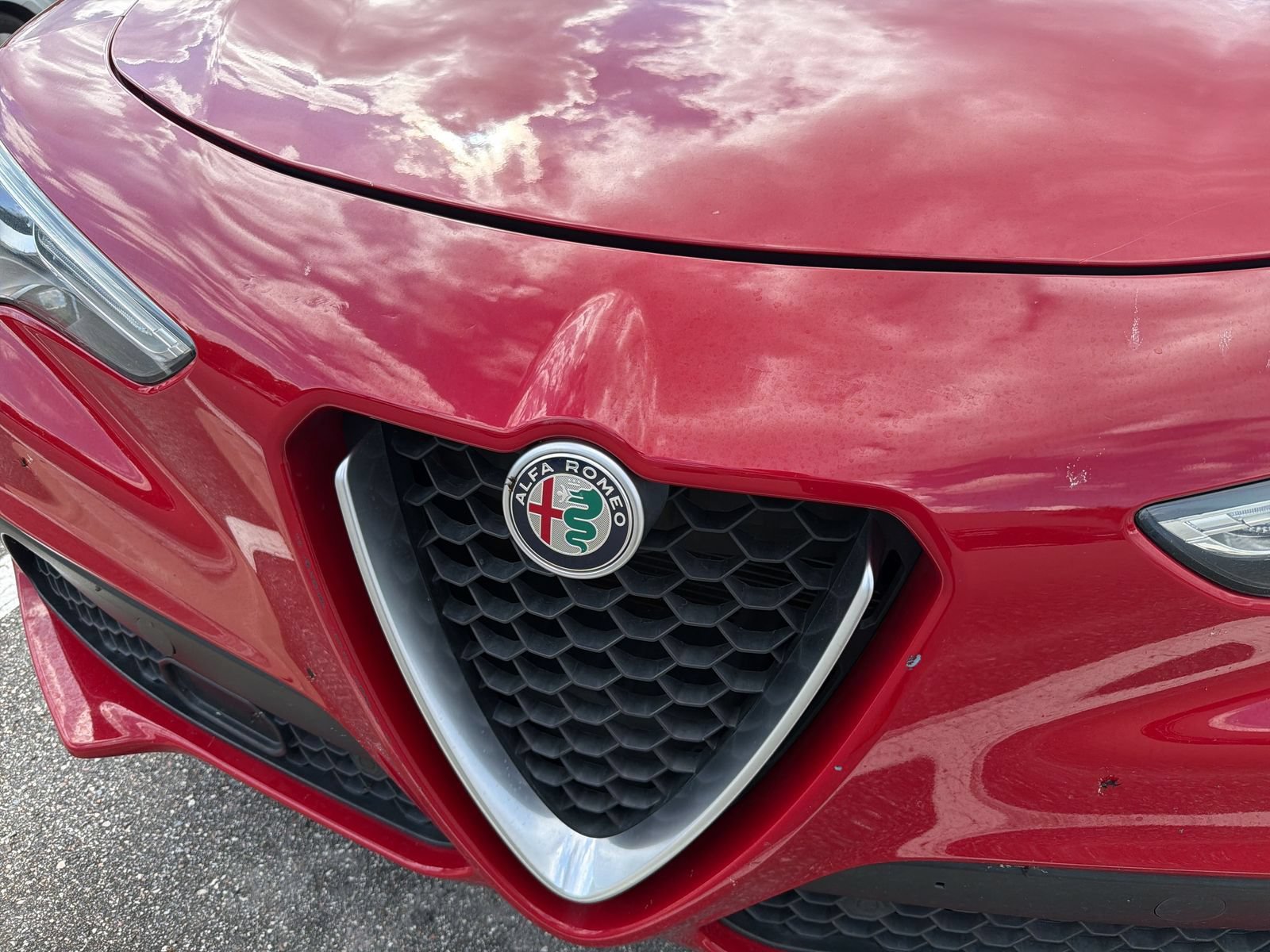 Used 2018 Alfa Romeo Stelvio Ti AWD/4WD image 10