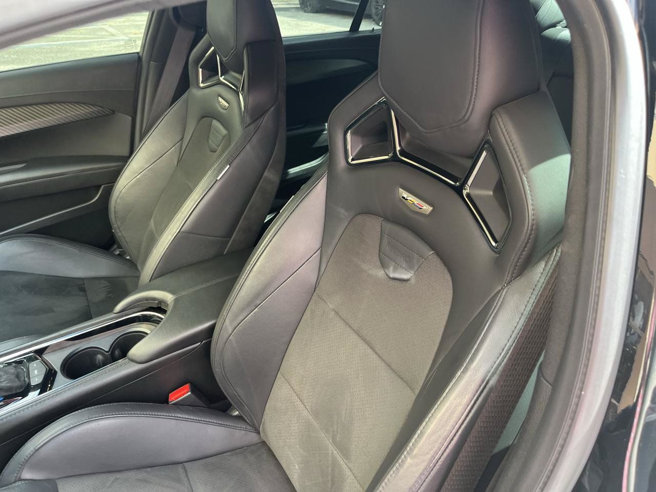 Used 2017 Cadillac ATS V w/ Carbon Black Package RWD image 27
