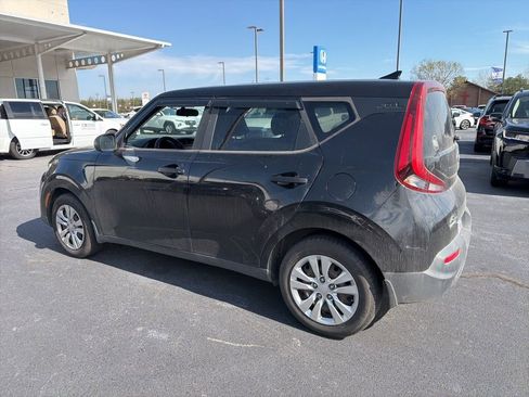 Used 2020 Kia Soul LX image 5
