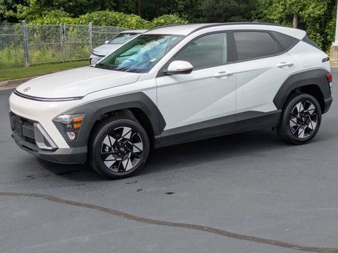 Used 2025 Hyundai Kona SEL AWD/4WD image 8