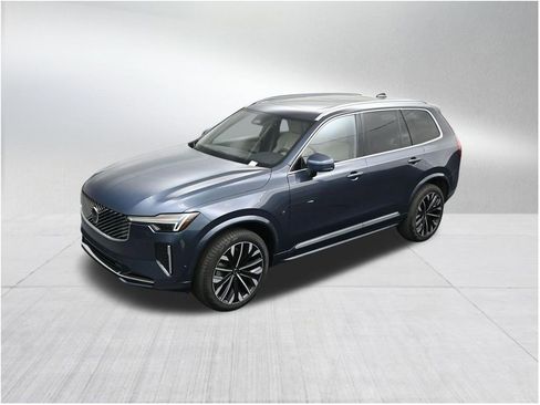 New 2026 Volvo XC90 B6 Plus w/ Protection Package Premier AWD/4WD image 13