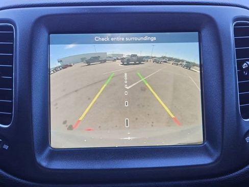 Used 2019 Jeep Compass Trailhawk w/ Leather Interior Group image 18