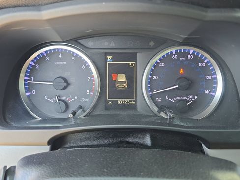 Used 2018 Toyota Highlander Plus FWD image 24