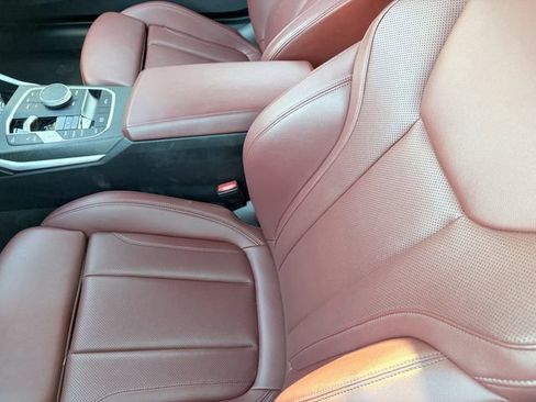 Used 2024 BMW 430i Convertible image 9