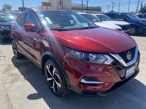 Used 2022 Nissan Rogue Sport SL AWD/4WD image 6