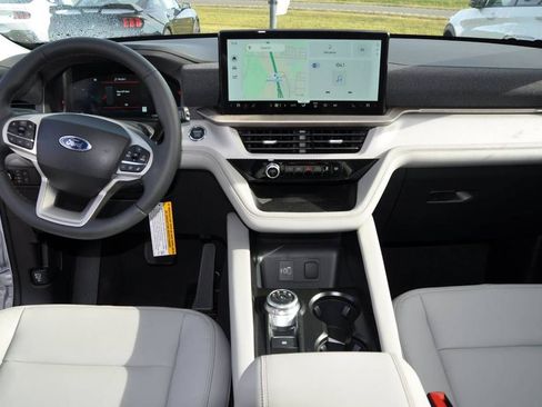 New 2026 Ford Explorer Active w/ Active Comfort Package image 12