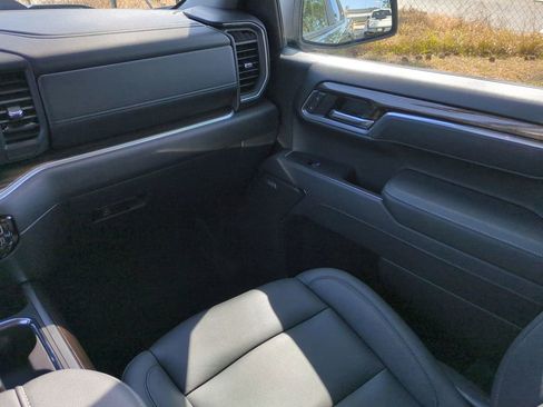 Used 2025 Chevrolet Silverado 1500 LT Trail Boss w/ Convenience Package II image 17