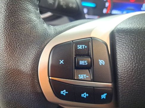 Used 2023 Ford Explorer XLT w/ Equipment Group 202A image 28