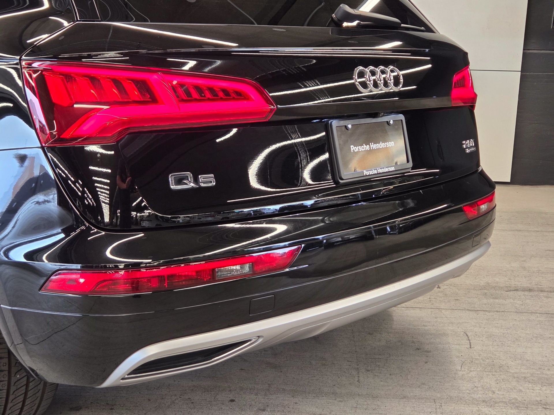 Used 2018 Audi Q5 2.0T Premium AWD/4WD image 8