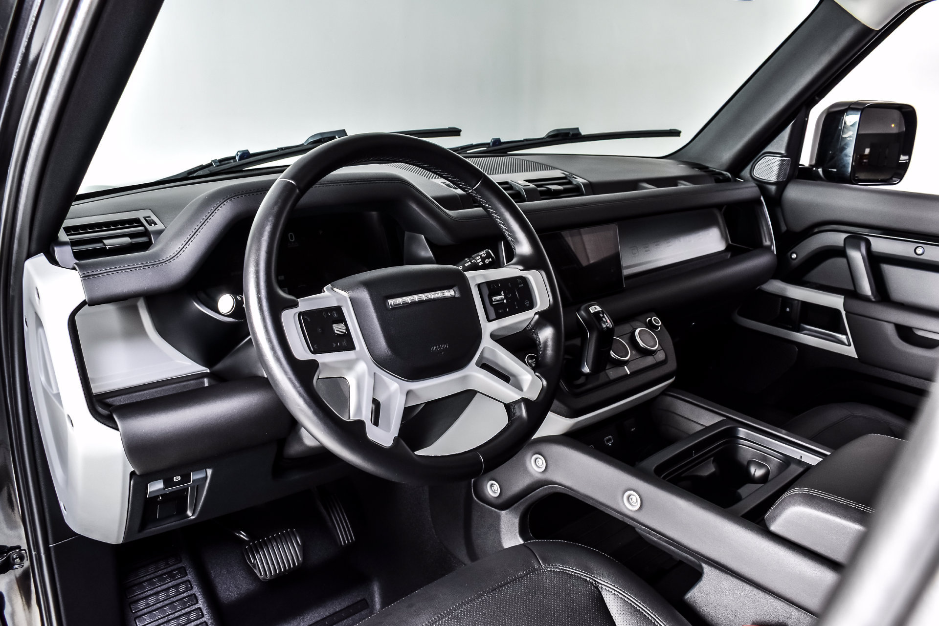 Used 2024 Land Rover Defender 110 S AWD/4WD image 15