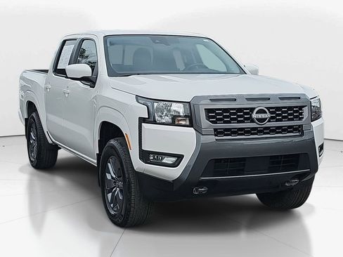 Used 2025 Nissan Frontier SV w/ SV Convenience Package image 2