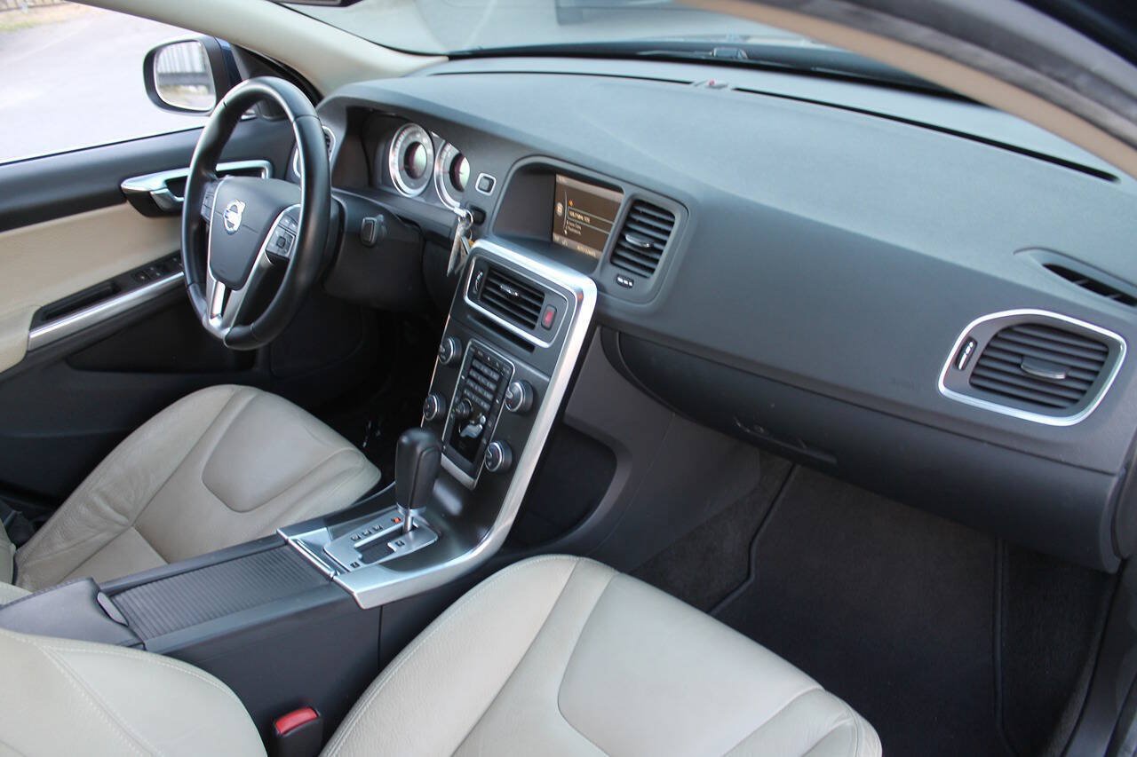 Used 2012 Volvo S60 T5 w/ Climate Pkg FWD image 29