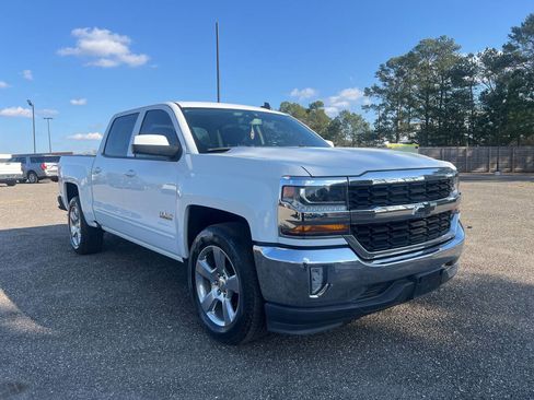 Used 2018 Chevrolet Silverado 1500 LT w/ Texas Edition image 3