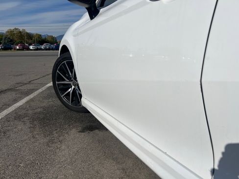 Used 2022 Toyota Camry SE image 28