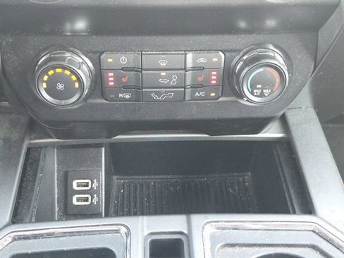 Used 2019 Ford F150 XLT w/ Equipment Group 302A Luxury AWD/4WD image 29