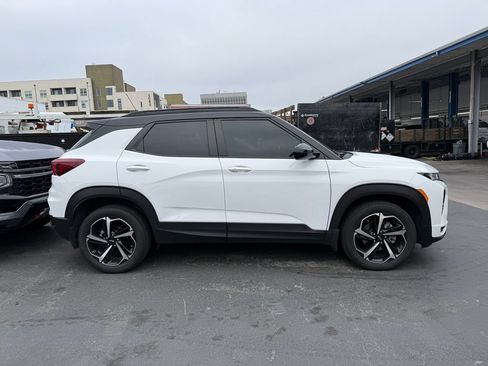 Used 2023 Chevrolet TrailBlazer RS w/ Convenience Package AWD/4WD image 5