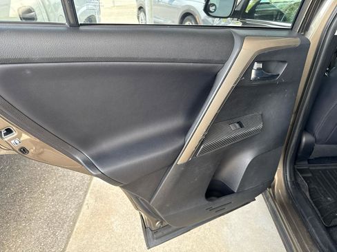 Used 2013 Toyota RAV4 Limited AWD/4WD image 18