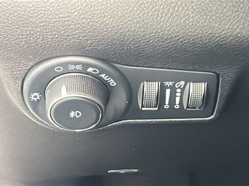 Used 2023 Jeep Compass Limited AWD/4WD image 20