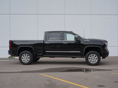 Certified 2024 Chevrolet Silverado 3500 High Country w/ High Country Premium Package AWD/4WD image 2