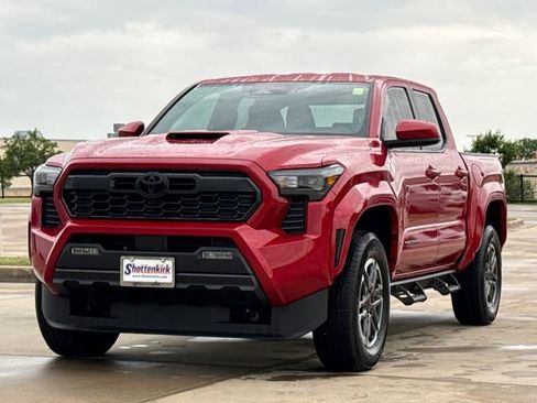 Used 2026 Toyota Tacoma TRD Sport image 3