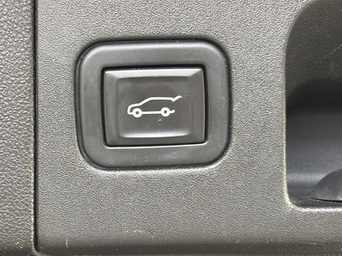 Used 2020 Cadillac XT5 Premium Luxury image 15