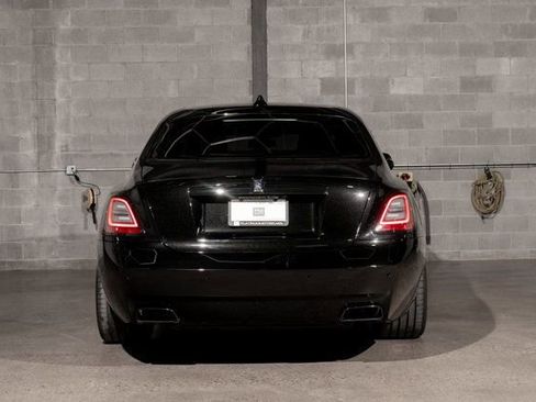 Used 2022 Rolls-Royce Ghost Black Badge image 4