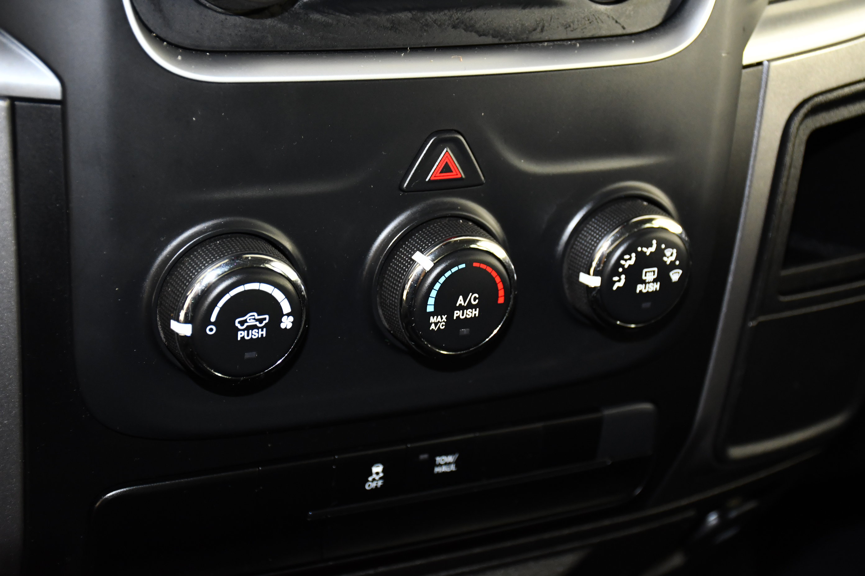 Used 2024 RAM 1500 Classic SLT AWD/4WD image 30