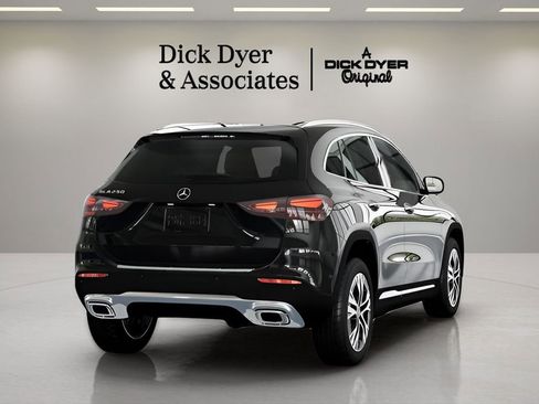 Used 2026 Mercedes-Benz GLA 250 image 18