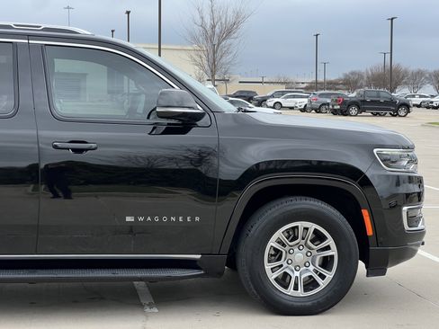 Used 2023 Jeep Wagoneer L 4WD w/ Rear Seat Video Group 1 image 12