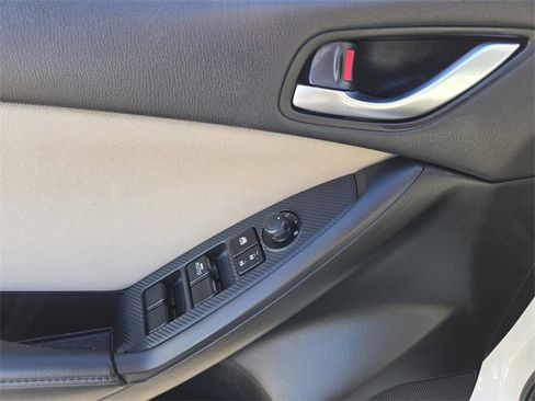 Used 2016 MAZDA CX-5 Sport w/ Rear Camera Package image 16