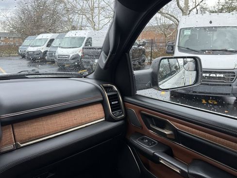 Used 2022 RAM 1500 Limited image 27